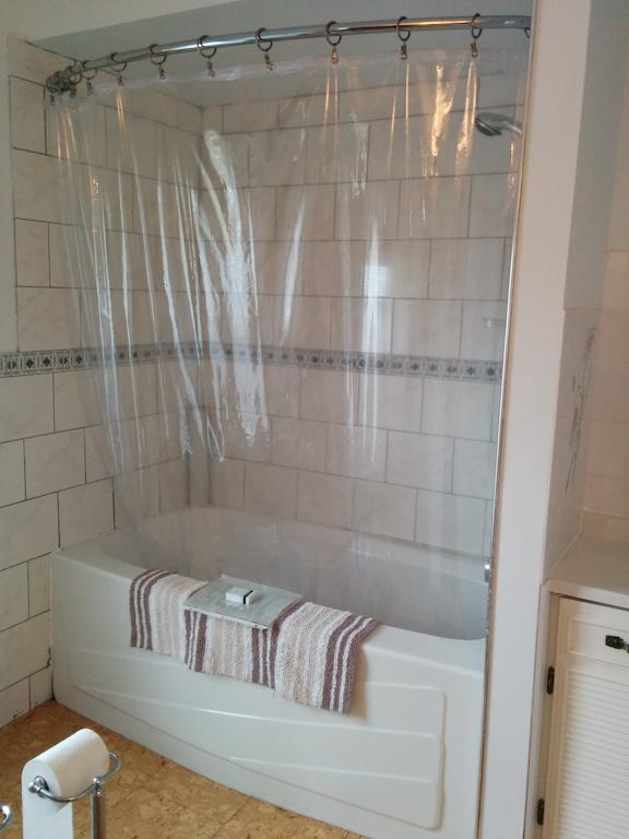 Fairmont House Bed & Breakfast Mahone Bay Esterno foto